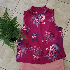 Sleeveless burgundy top